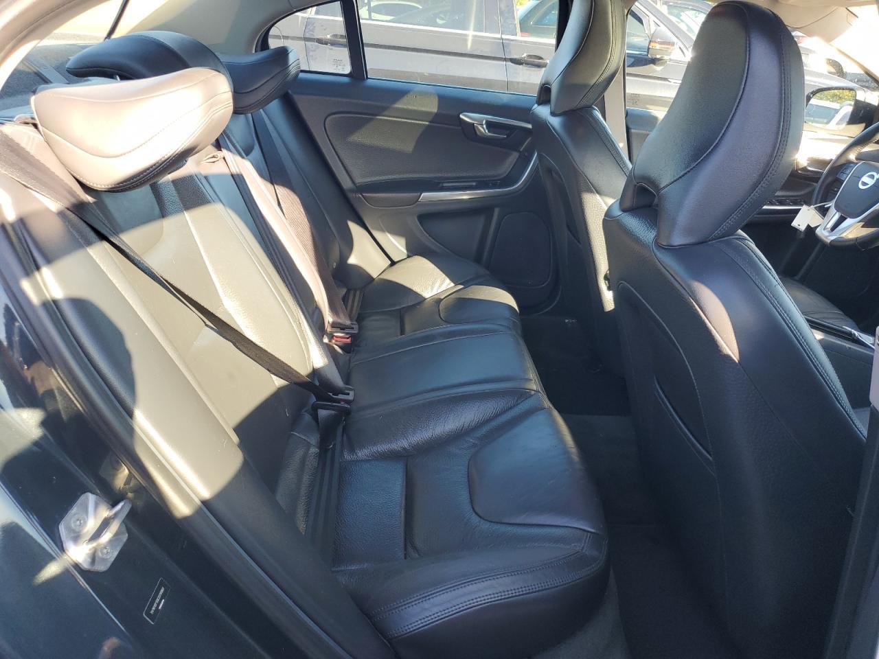2014 VOLVO S60