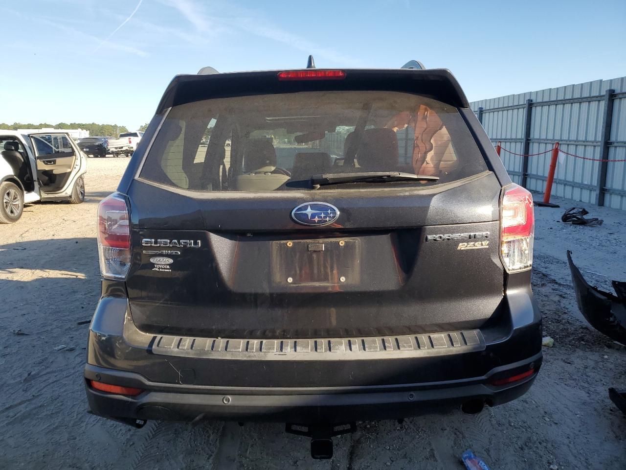 2017 SUBARU FORESTER