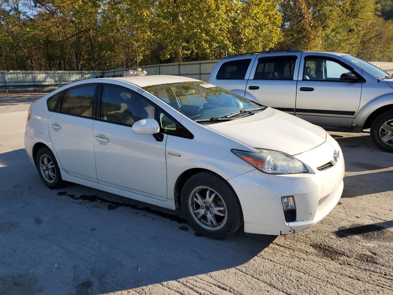2010 TOYOTA PRIUS