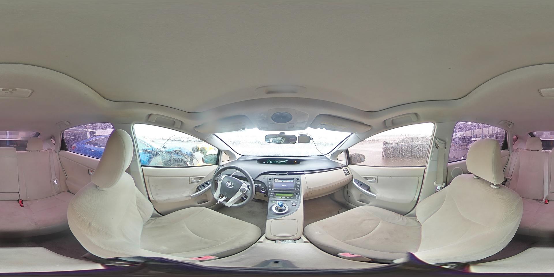 2011 TOYOTA PRIUS