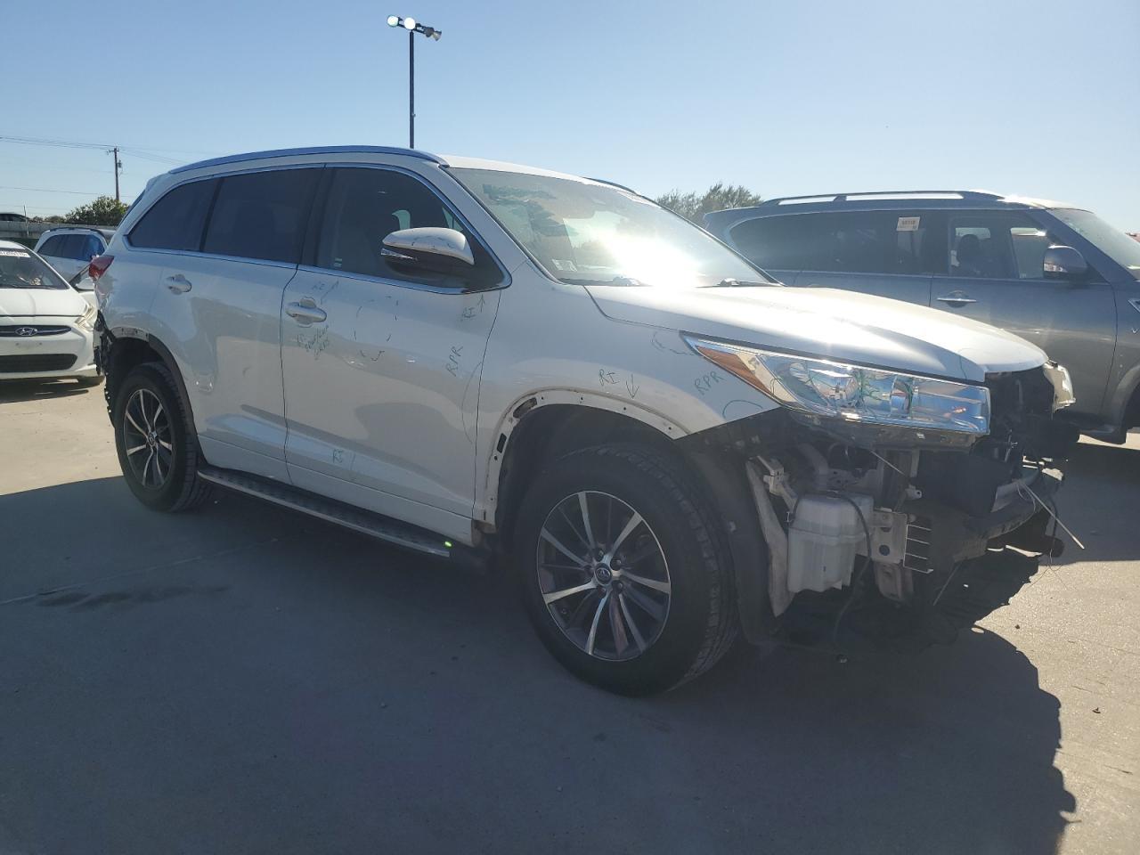 2018 TOYOTA HIGHLANDER