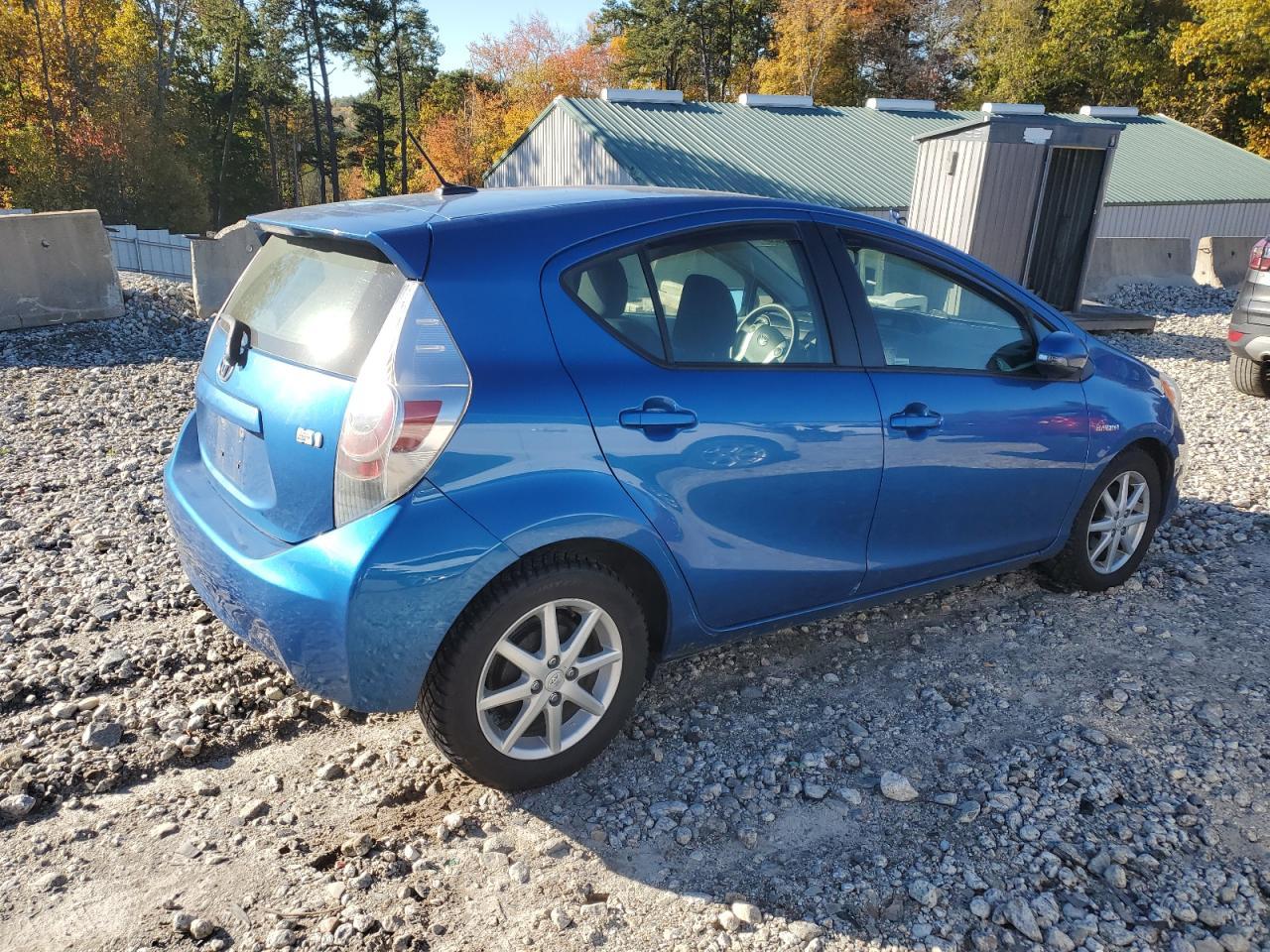 2013 TOYOTA Prius c