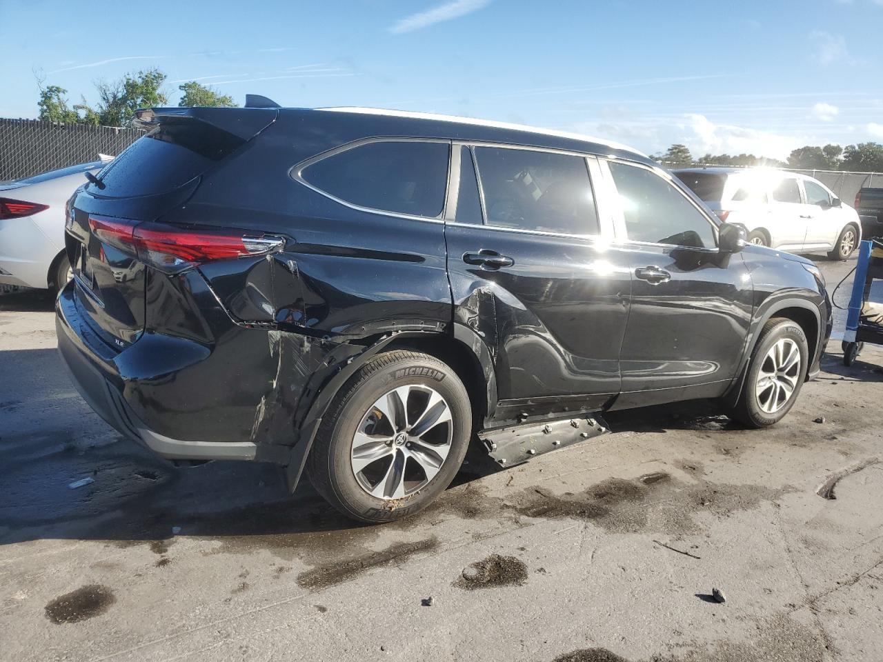 2023 TOYOTA HIGHLANDER
