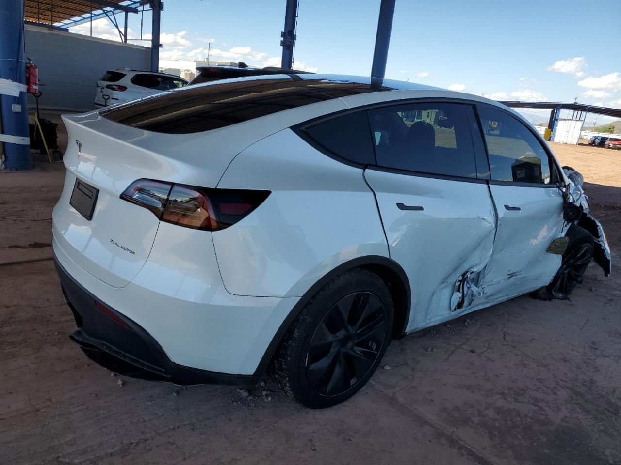 2025 TESLA MODEL Y