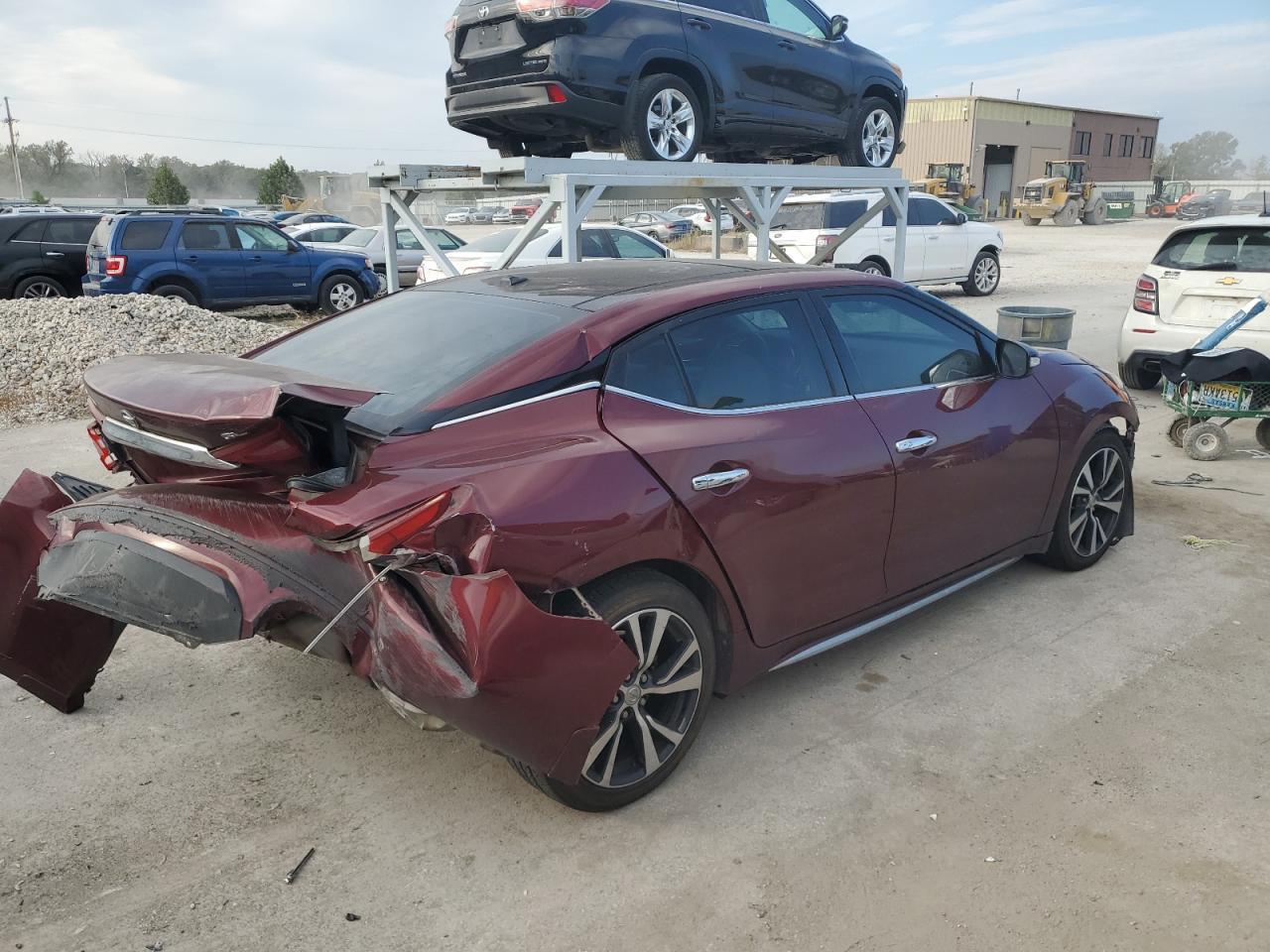 2017 NISSAN Maxima