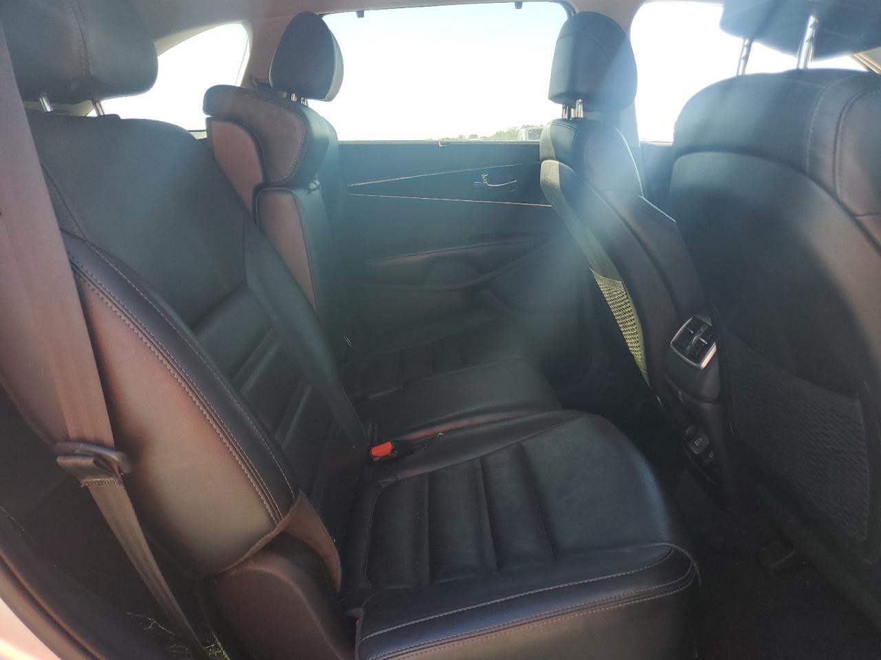 2017 KIA SORENTO