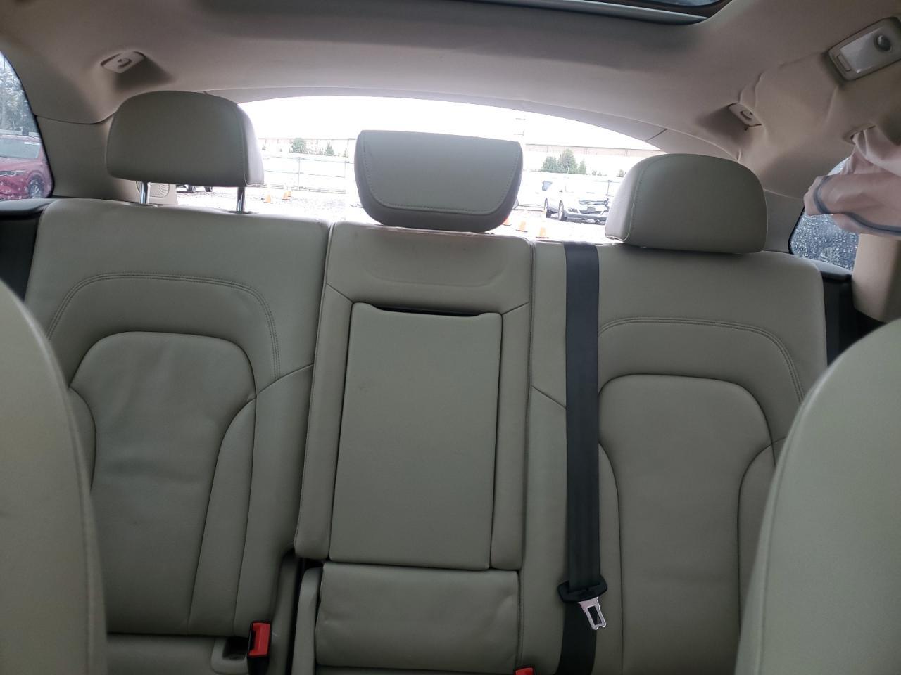2011 AUDI Q5