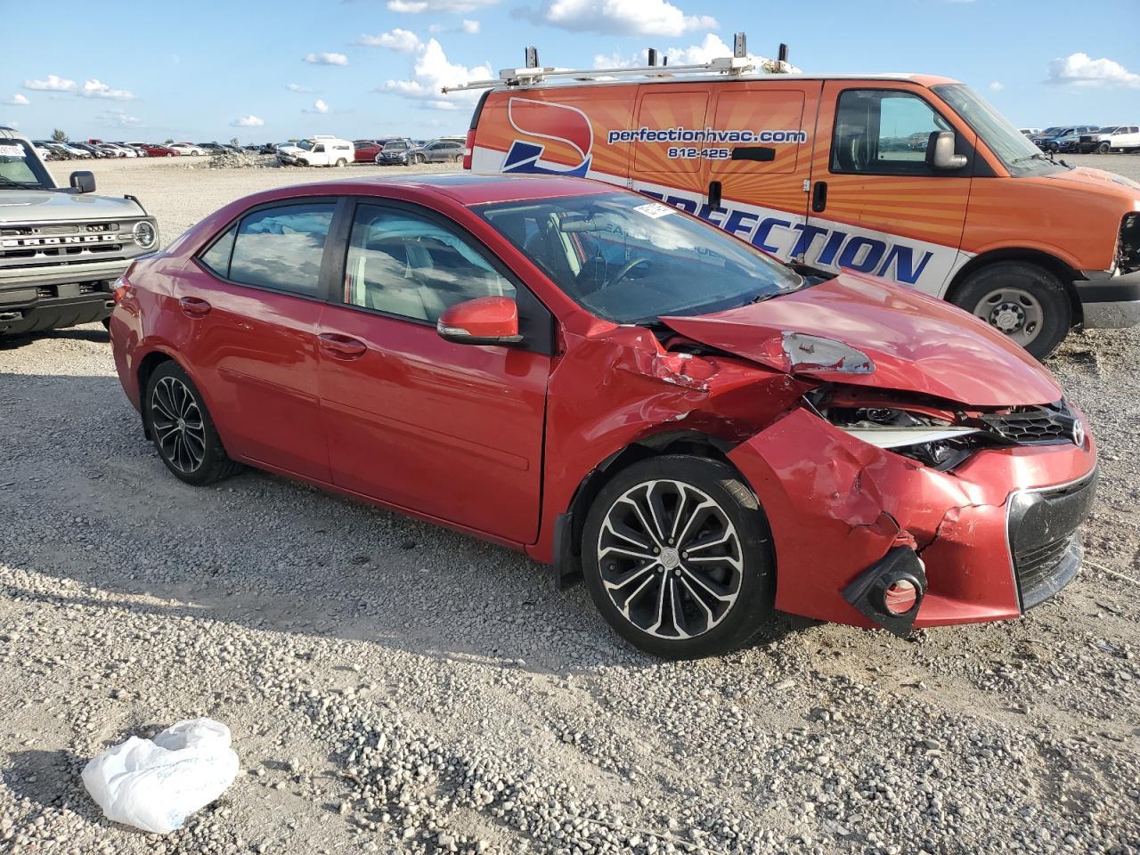2015 TOYOTA COROLLA