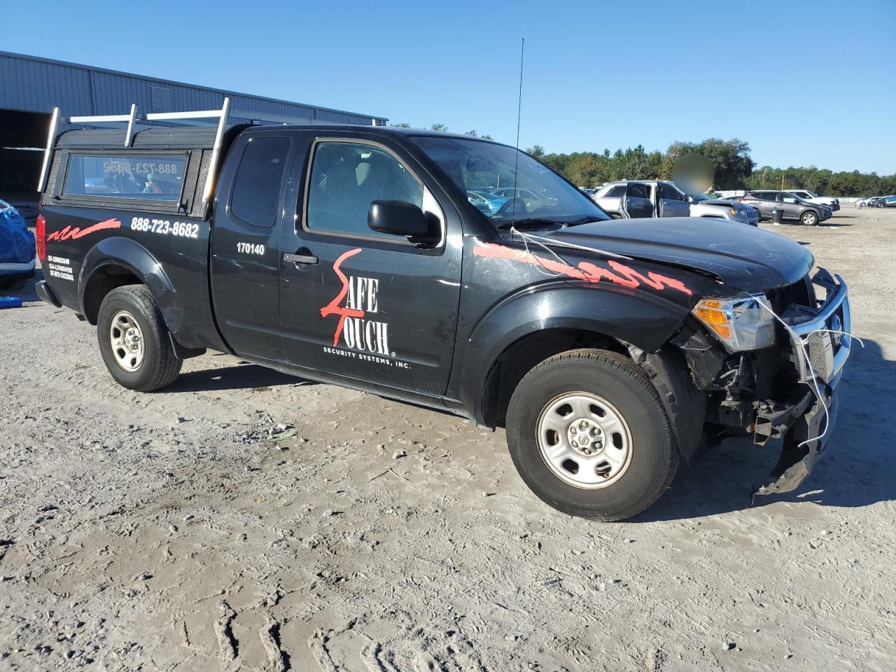 2017 NISSAN Frontier