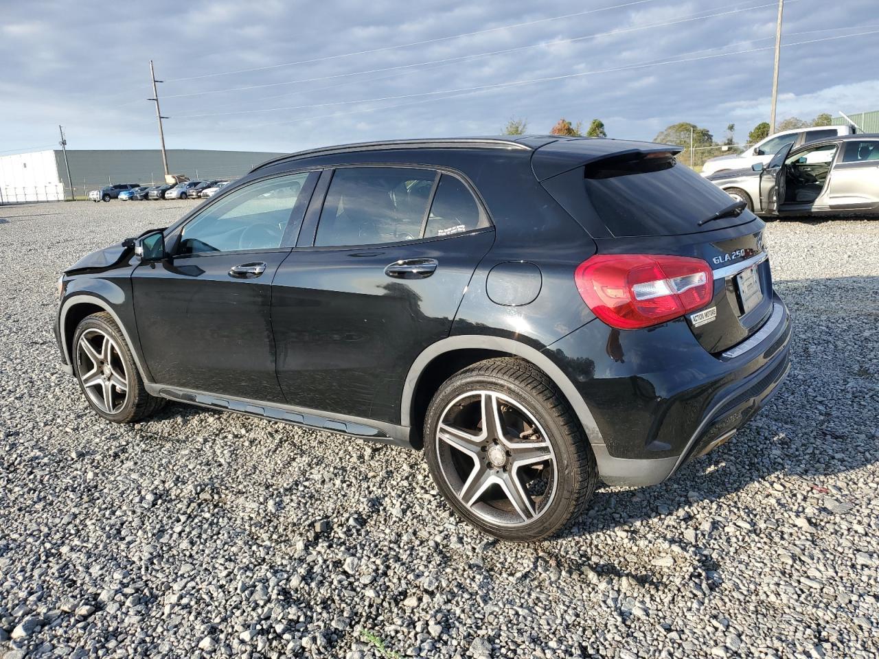 2016 MERCEDES-BENZ GLA-Class