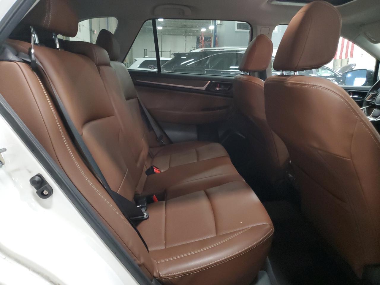 2018 SUBARU Outback