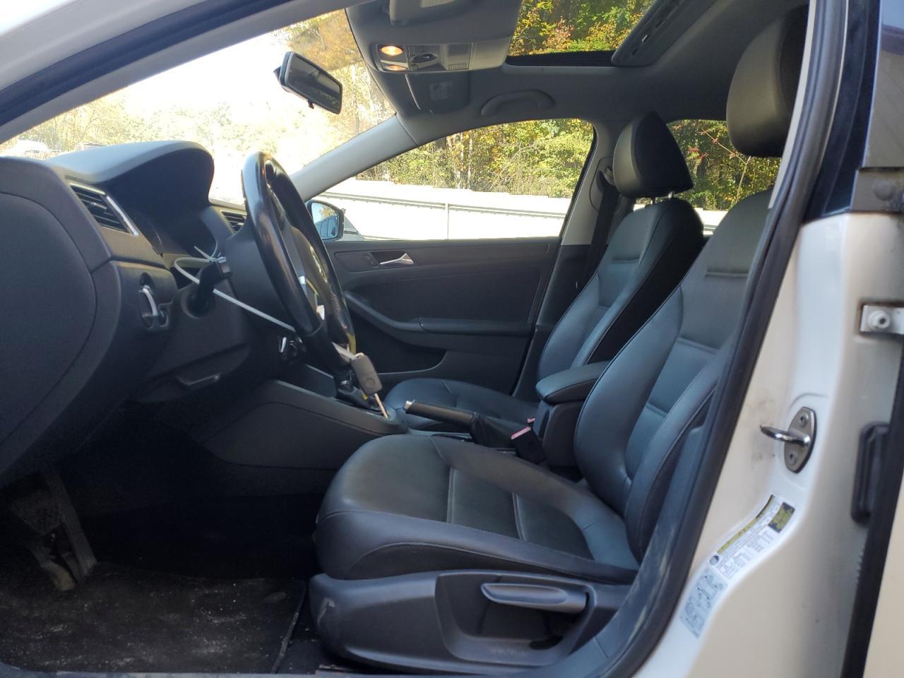 2012 VOLKSWAGEN JETTA