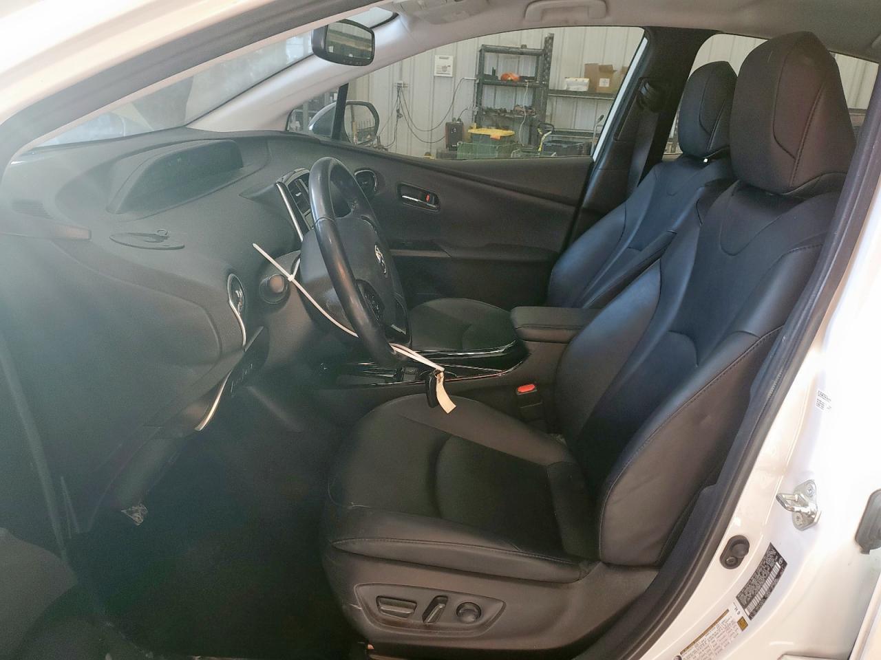 2022 TOYOTA PRIUS