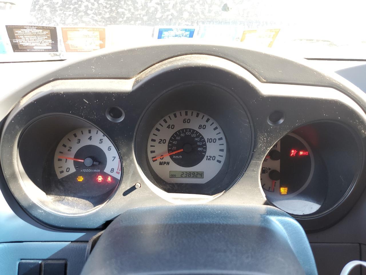 2004 NISSAN Frontier