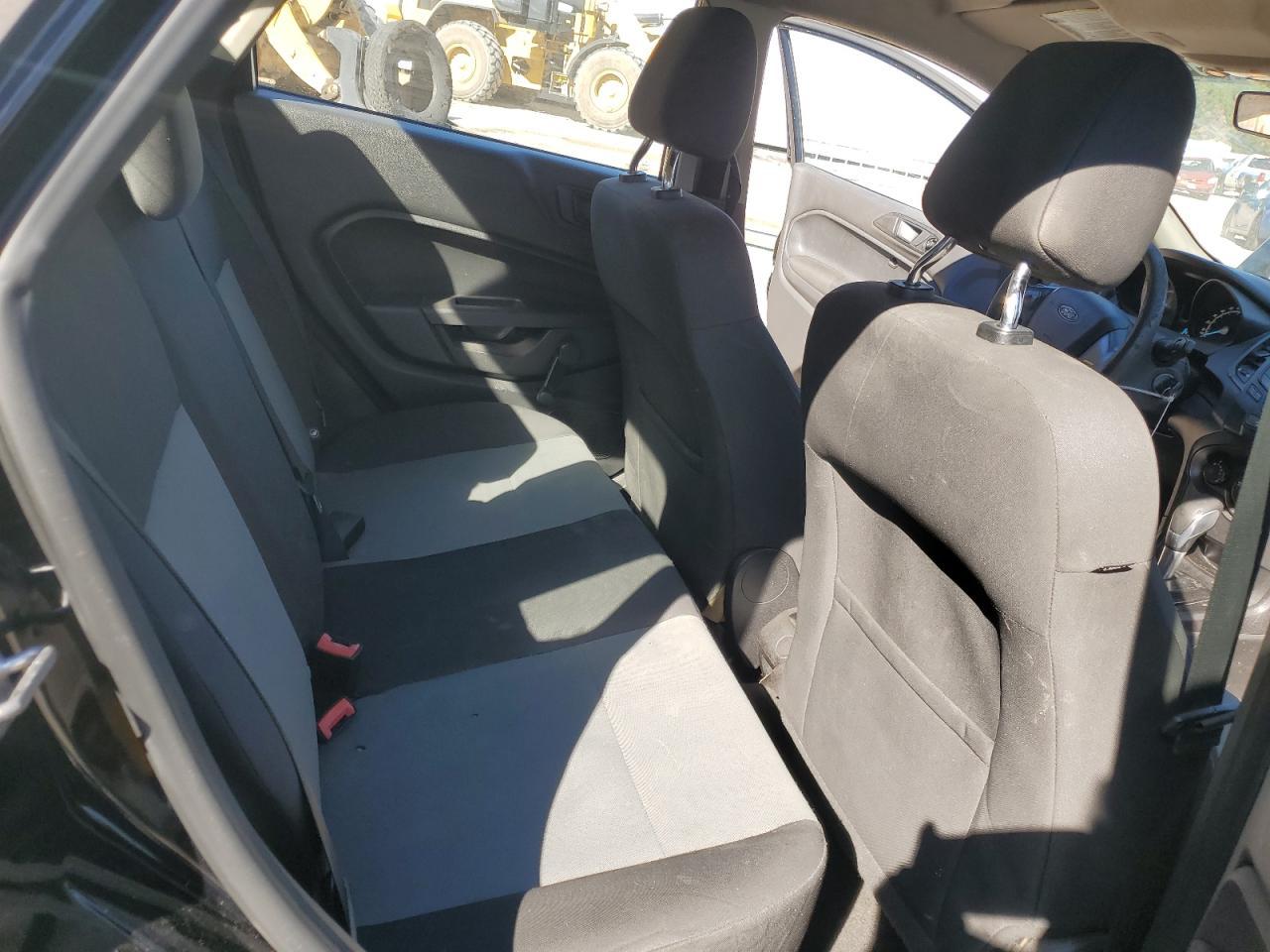 2016 FORD Fiesta