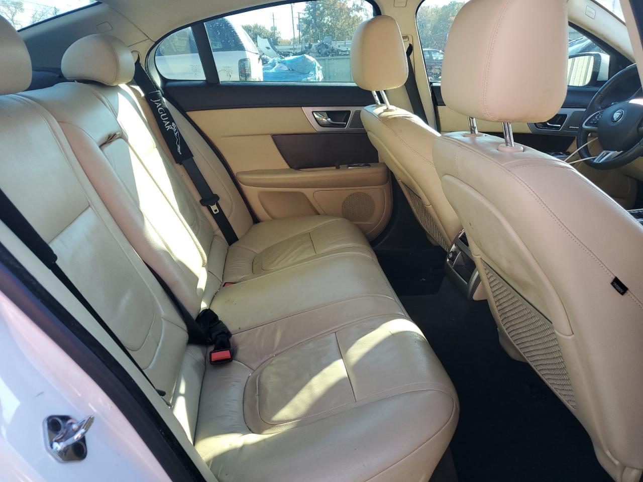2014 JAGUAR XF