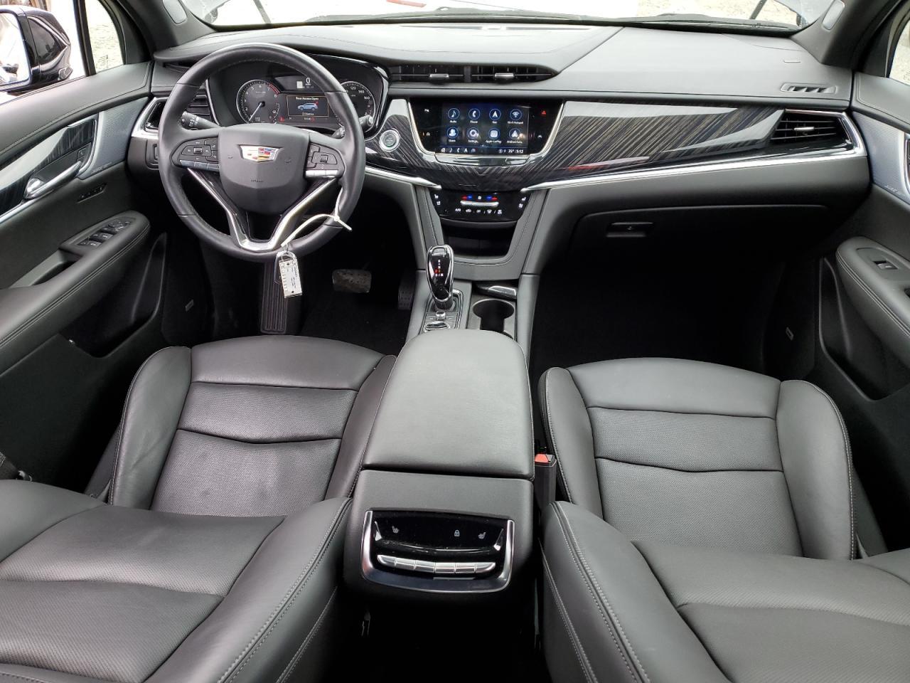 2024 CADILLAC XT6