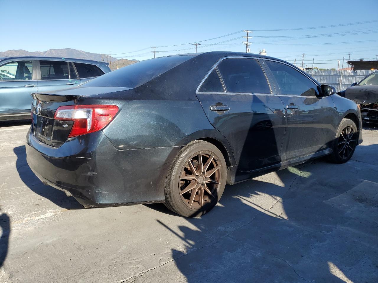 2014 TOYOTA CAMRY