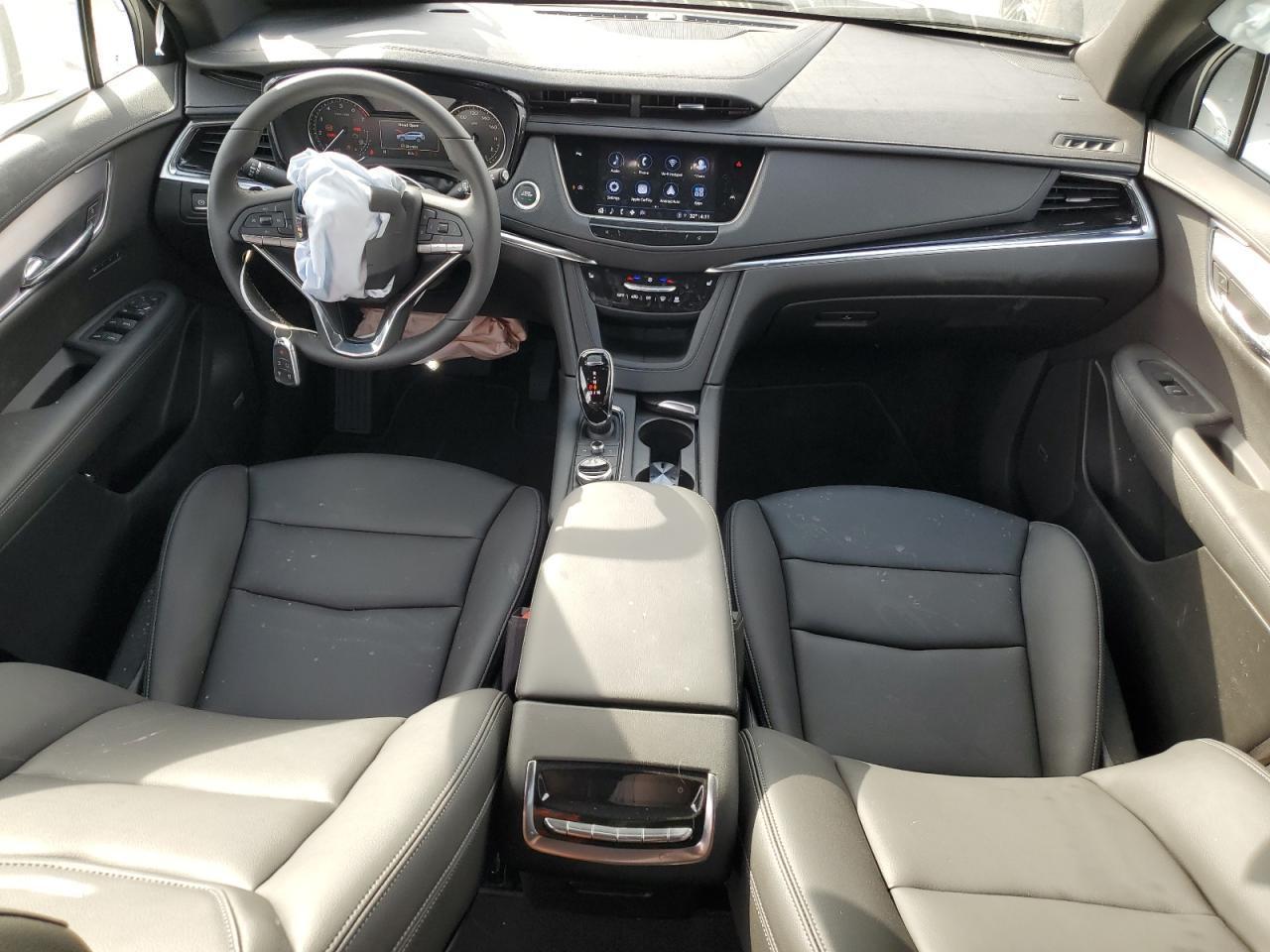 2025 CADILLAC XT6