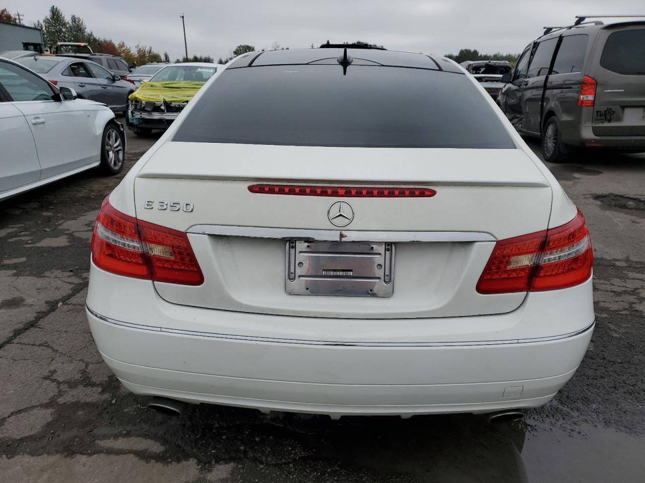2012 MERCEDES-BENZ E-Class