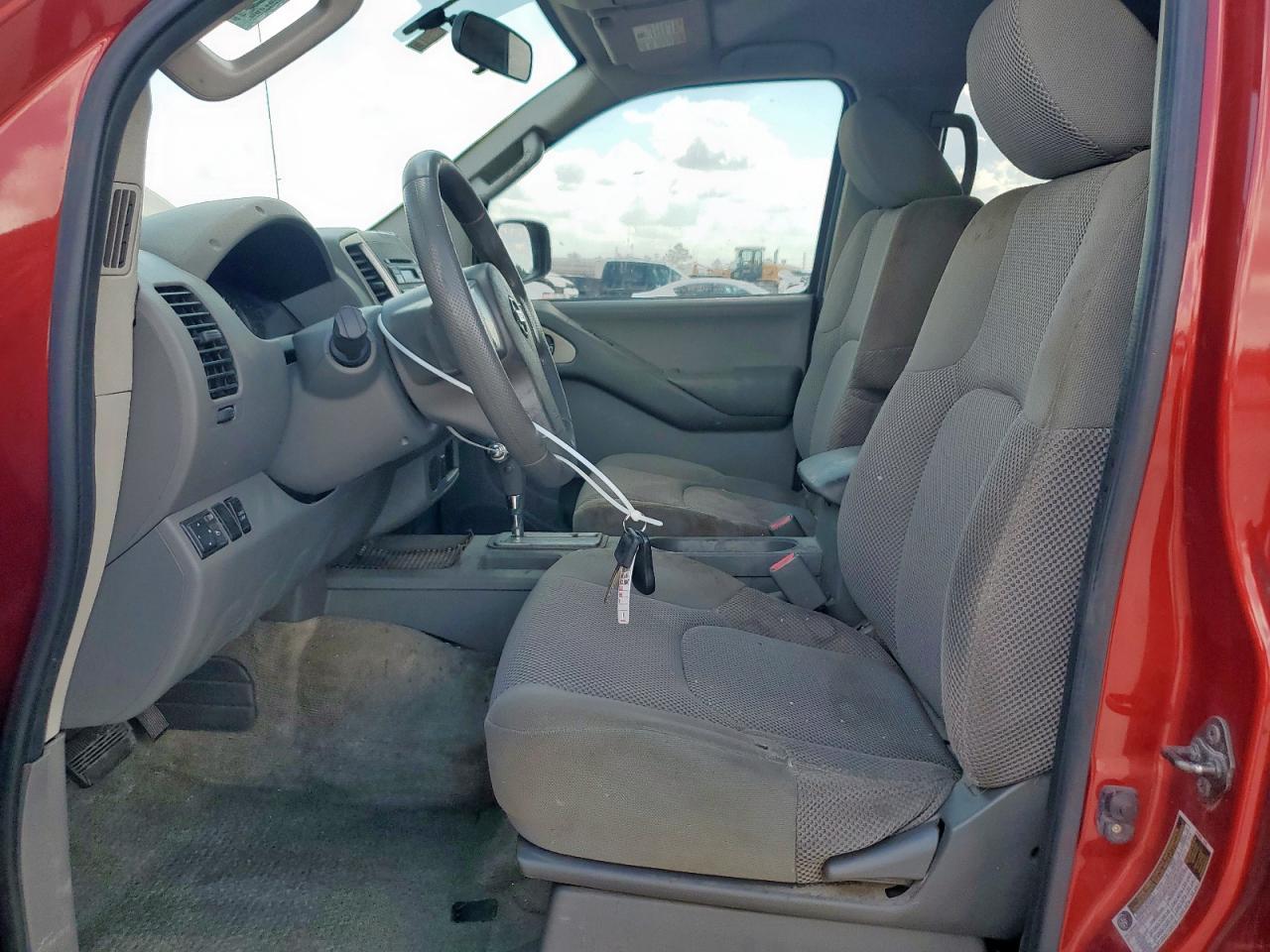2012 NISSAN Frontier