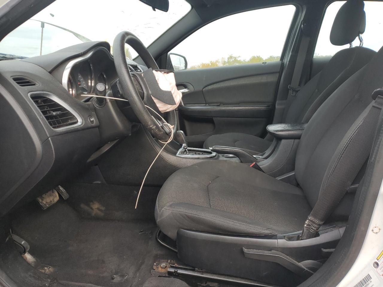 2014 DODGE Avenger