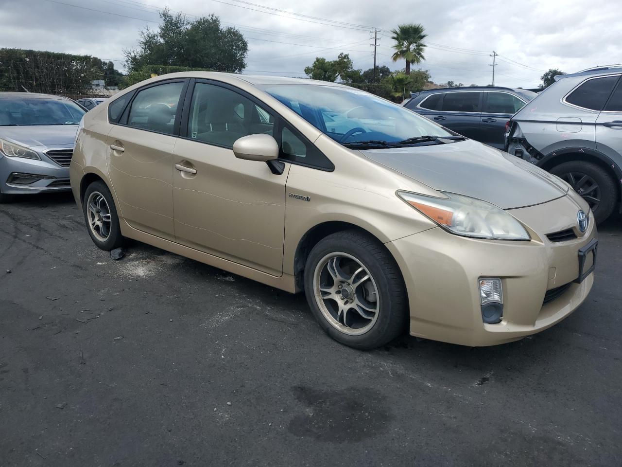 2011 TOYOTA PRIUS