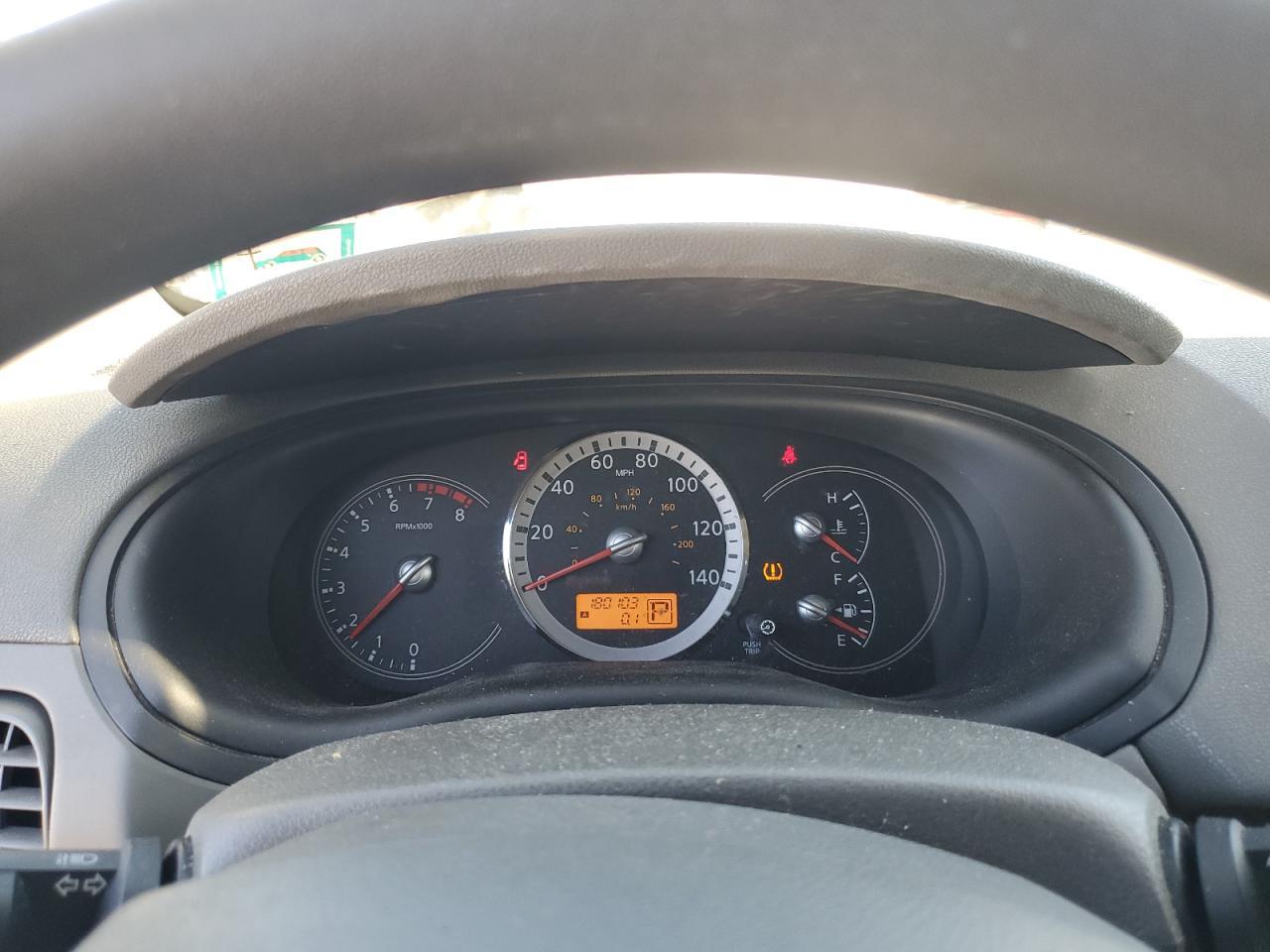 2009 NISSAN Quest