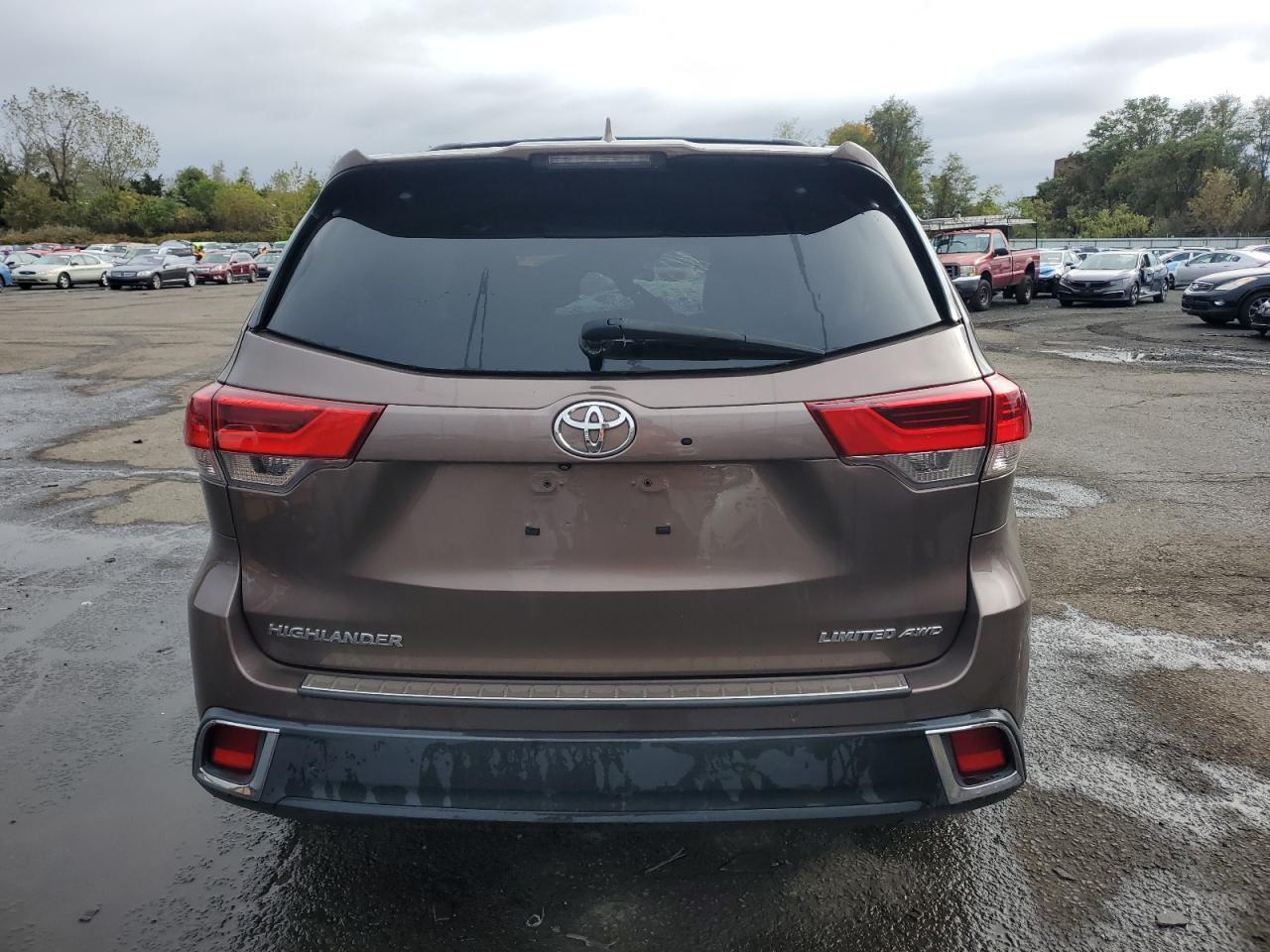 2018 TOYOTA HIGHLANDER