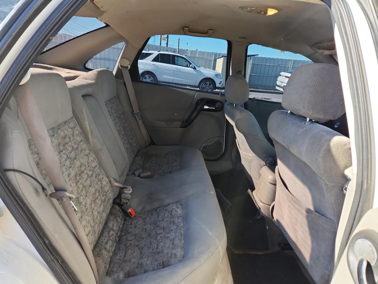 2004 SATURN L300