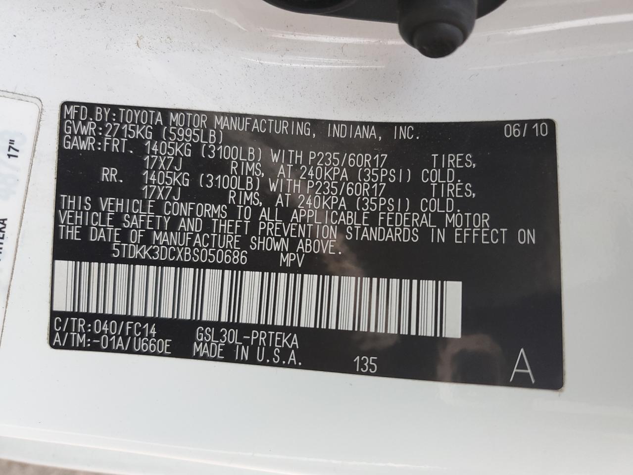 2011 TOYOTA SIENNA