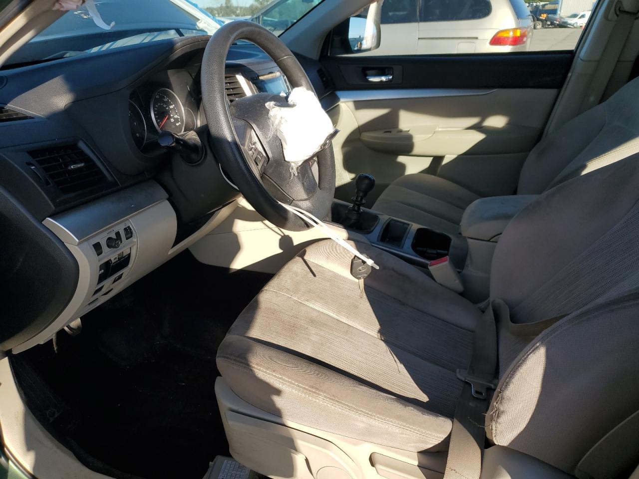 2013 SUBARU Outback