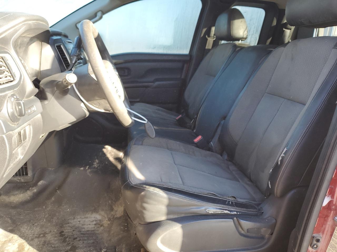 2017 NISSAN Titan