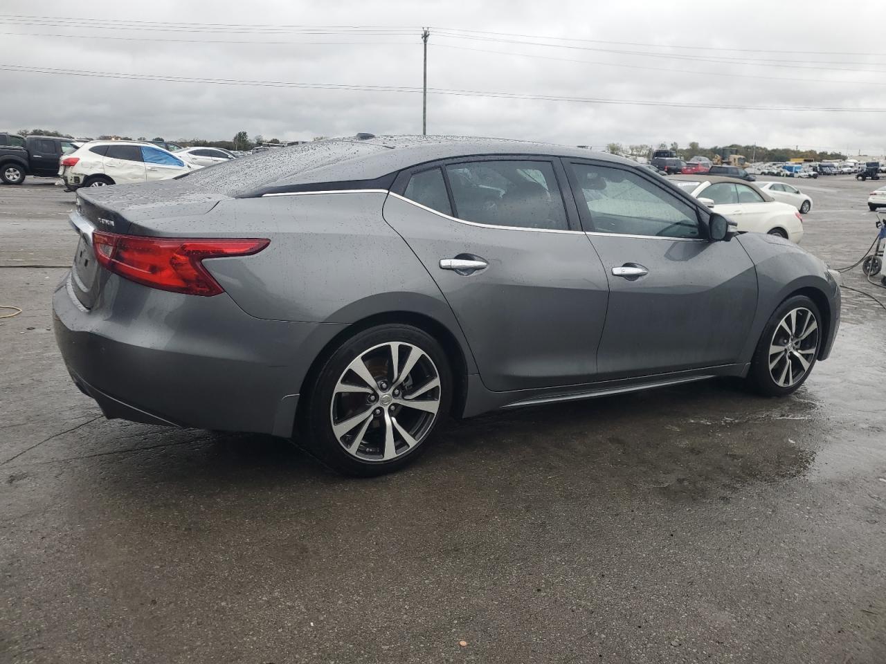 2016 NISSAN Maxima