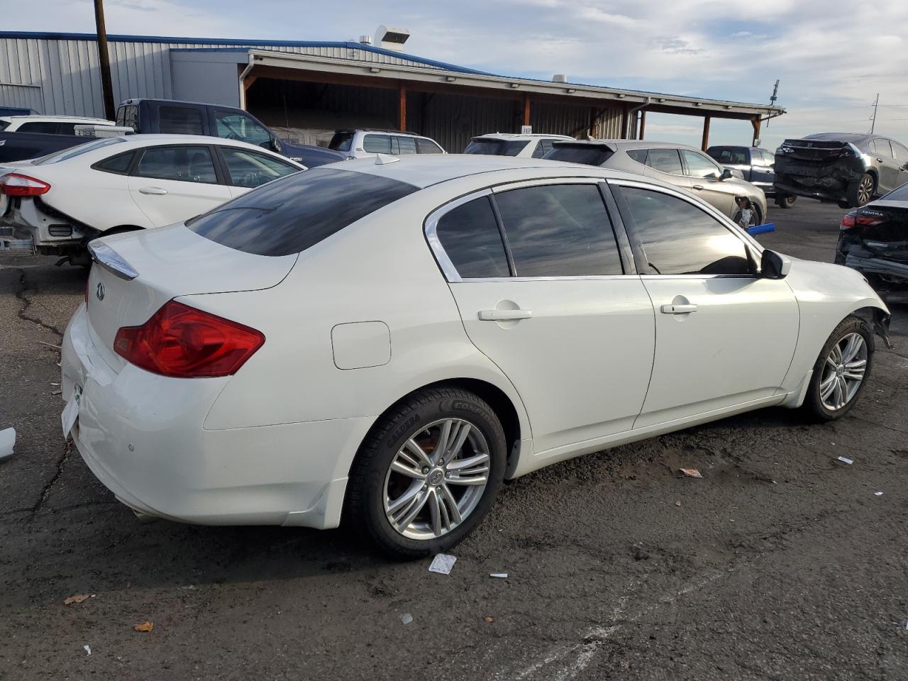 2013 INFINITI G37