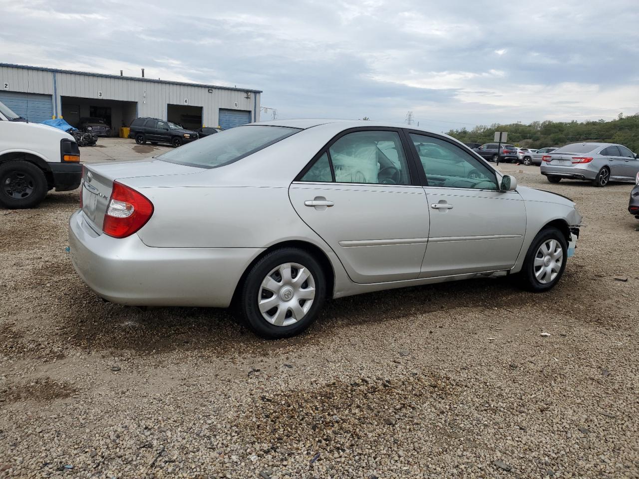2002 TOYOTA CAMRY