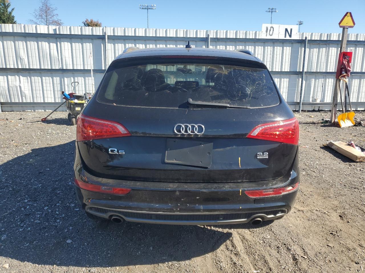 2011 AUDI Q5
