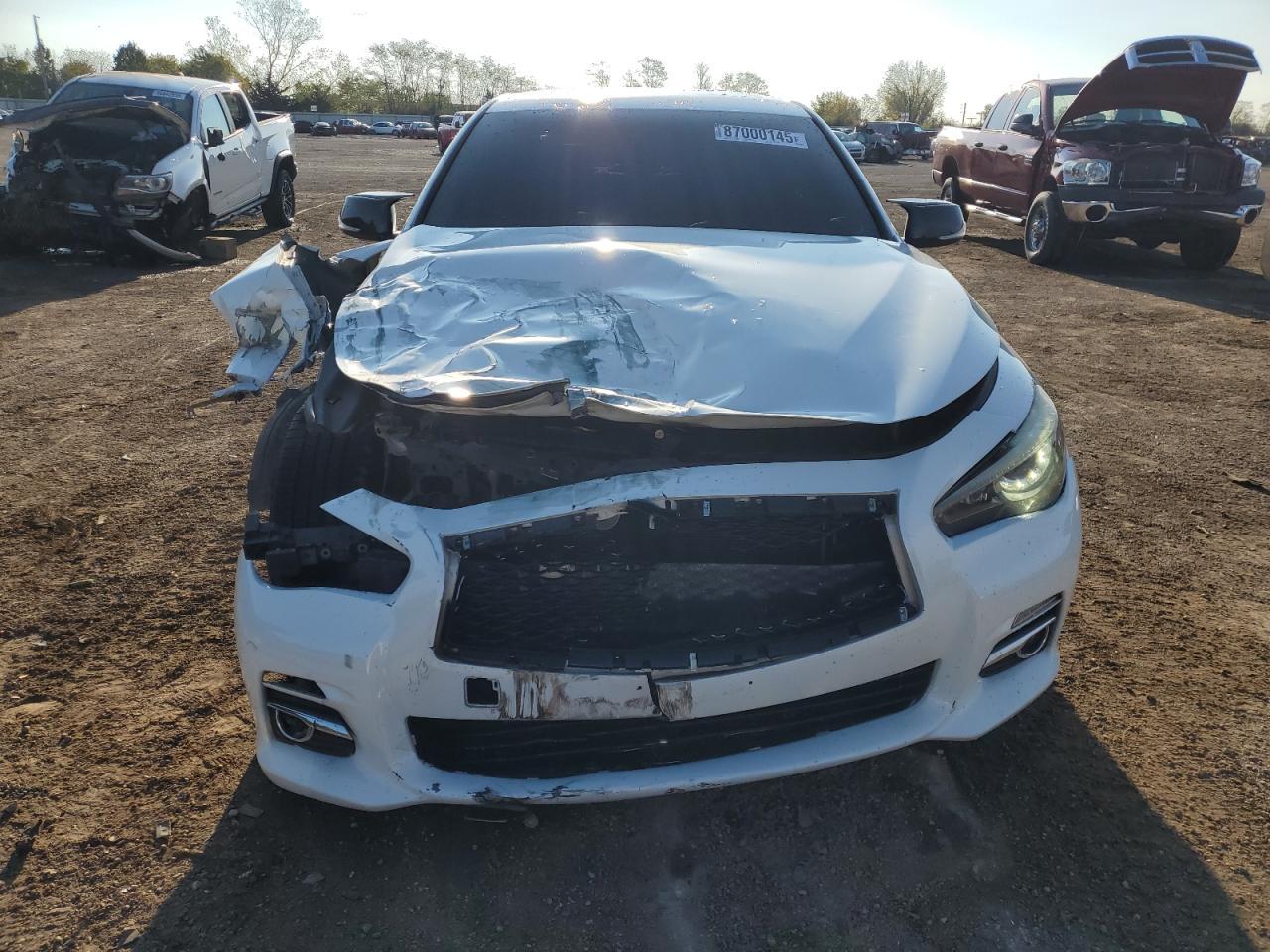 2015 INFINITI Q50