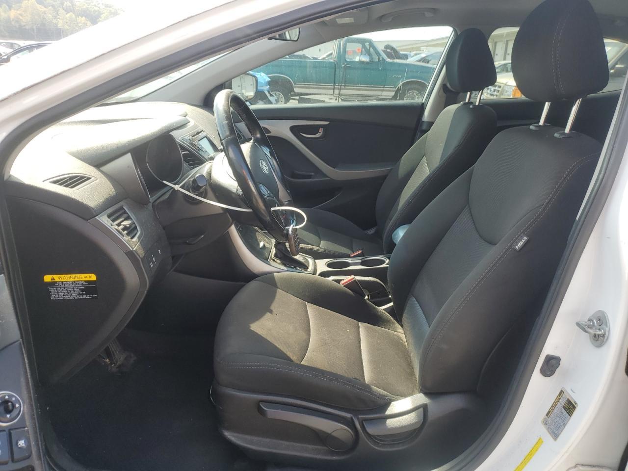 2016 HYUNDAI ELANTRA
