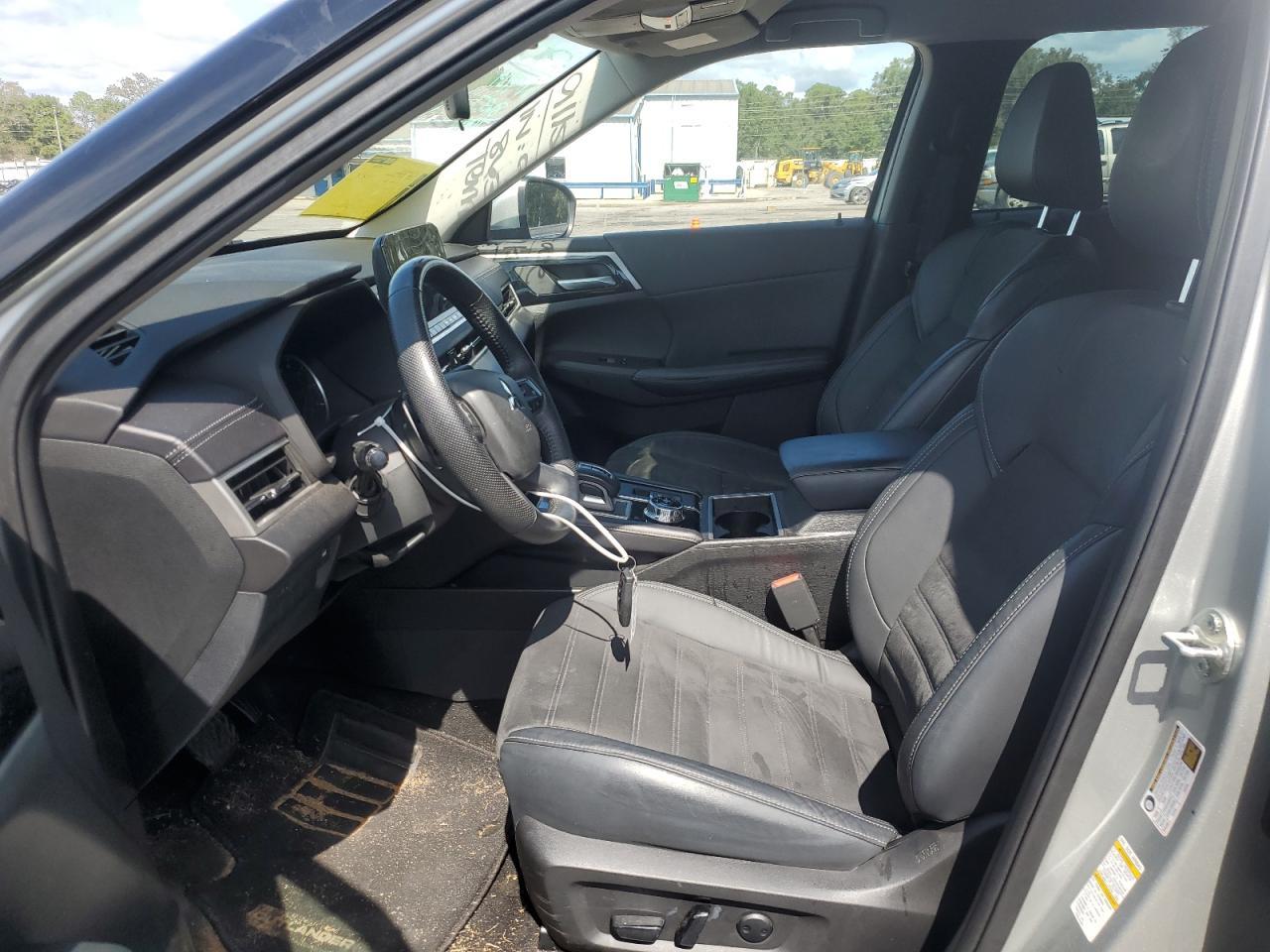 2023 MITSUBISHI outlander