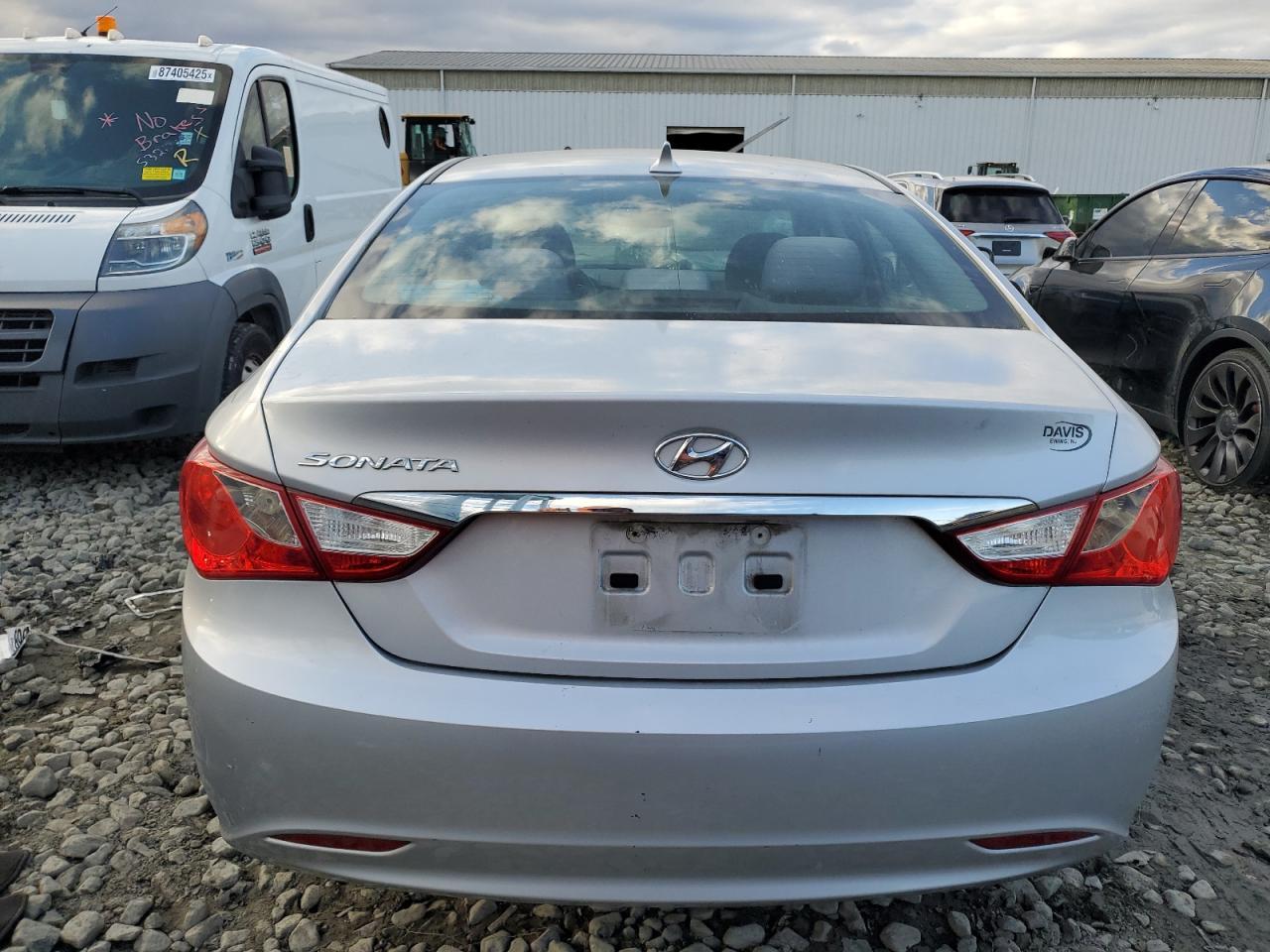 2011 HYUNDAI SONATA