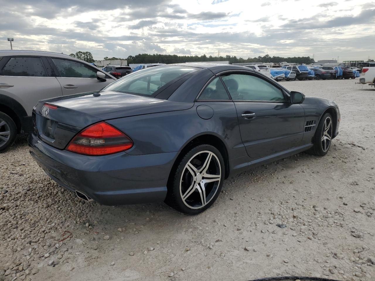2011 MERCEDES-BENZ SL-Class