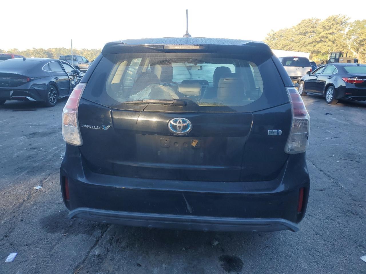 2016 TOYOTA PRIUS V