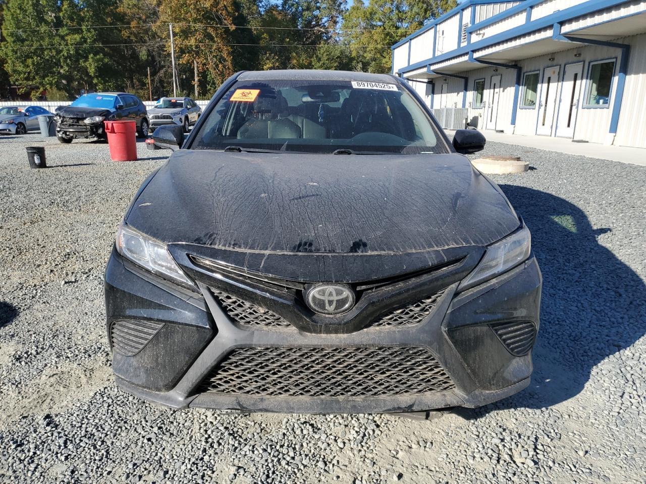 2018 TOYOTA CAMRY