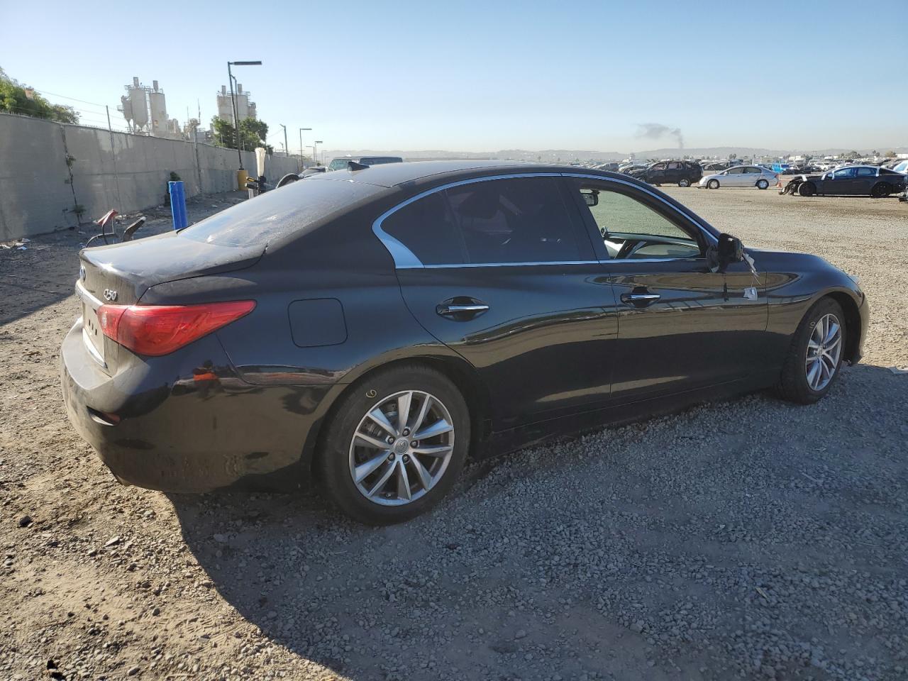 2015 INFINITI Q50