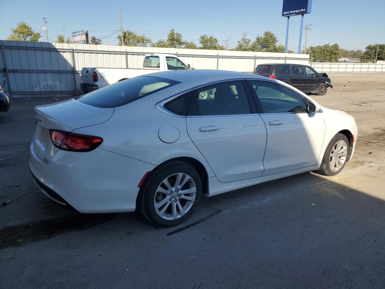 2015 CHRYSLER 200