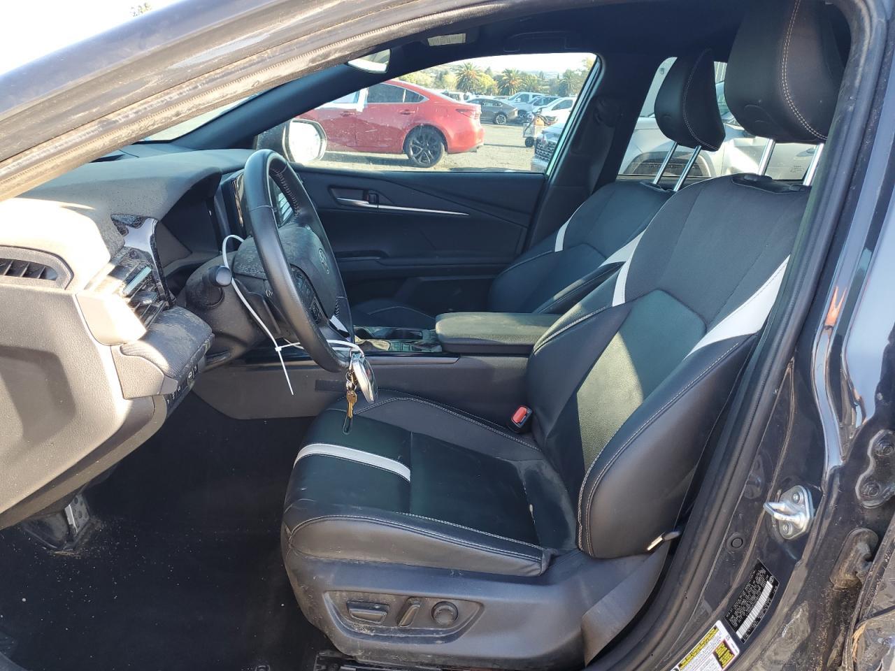 2025 TOYOTA CAMRY