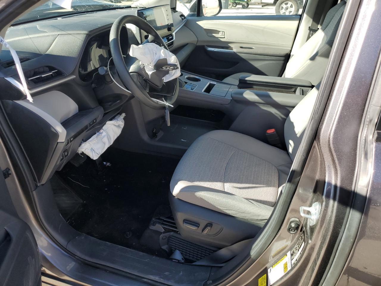 2023 TOYOTA SIENNA
