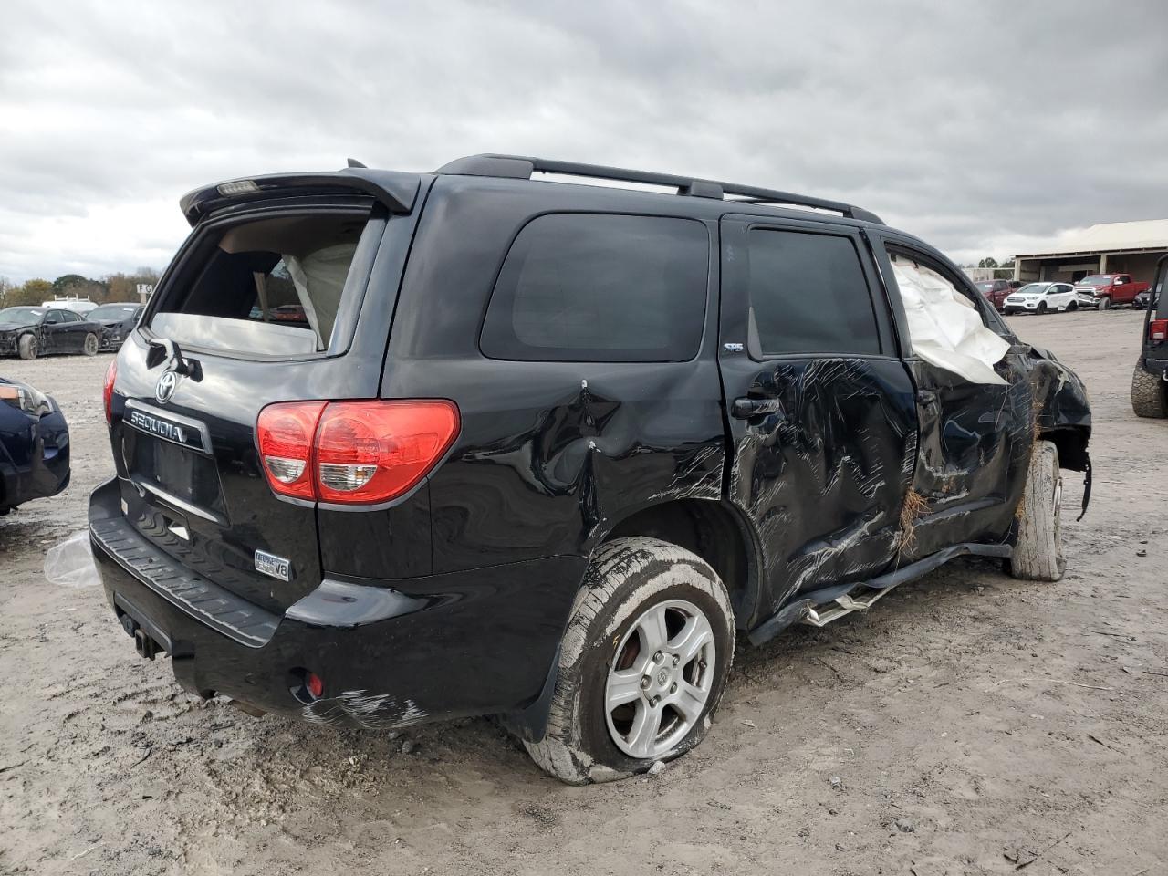 2016 TOYOTA Sequoia
