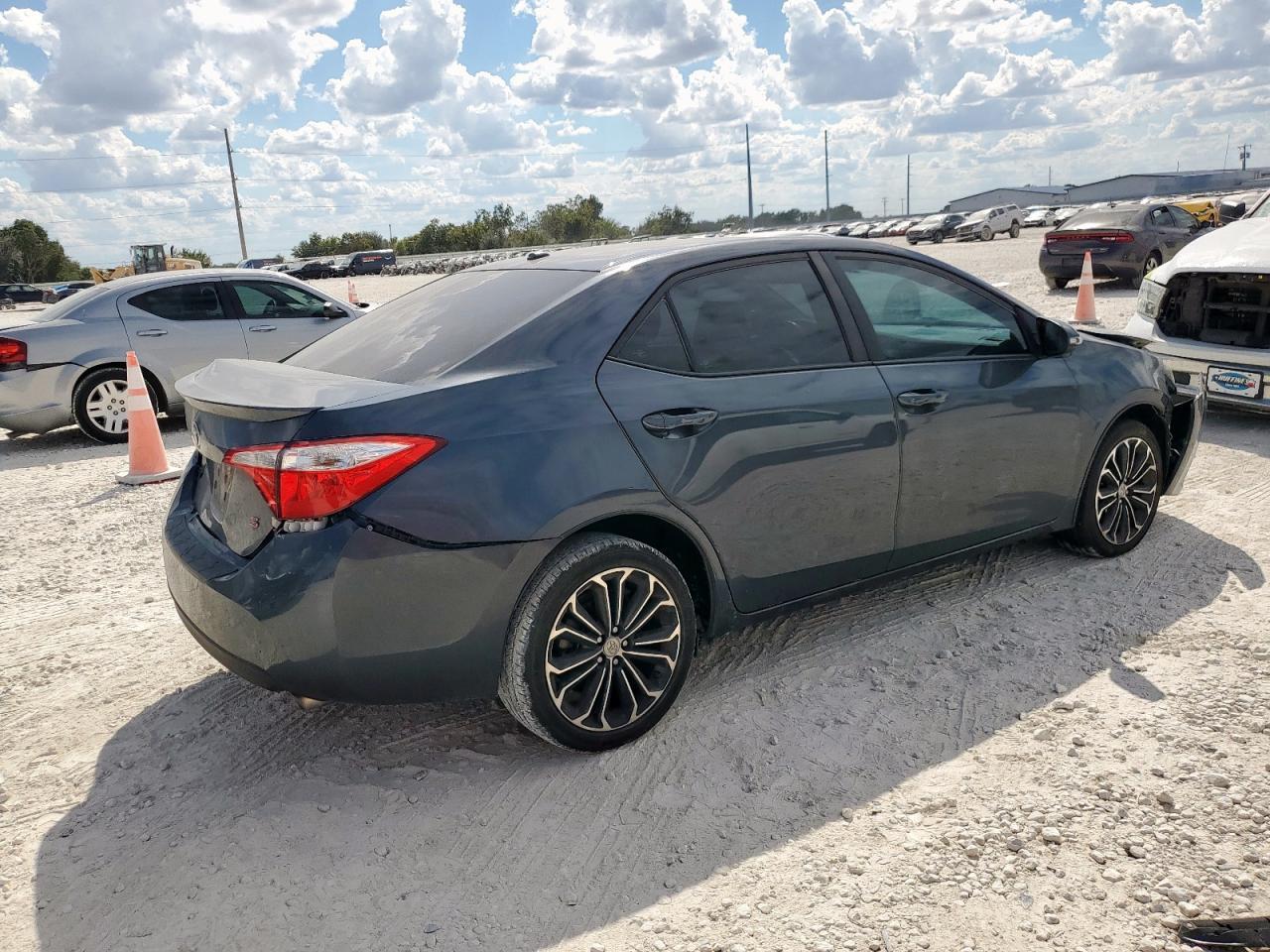 2016 TOYOTA COROLLA